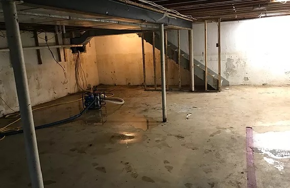 wet-basements-michigan-basement-cracks&-leaks-1