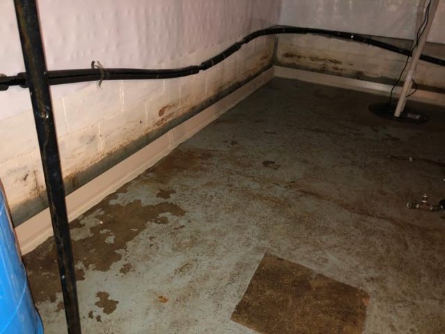 leaky-basements-basement-cracks-and-leaks-1